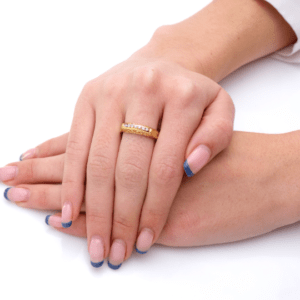 טבעת חצי נישואין יהלומים
